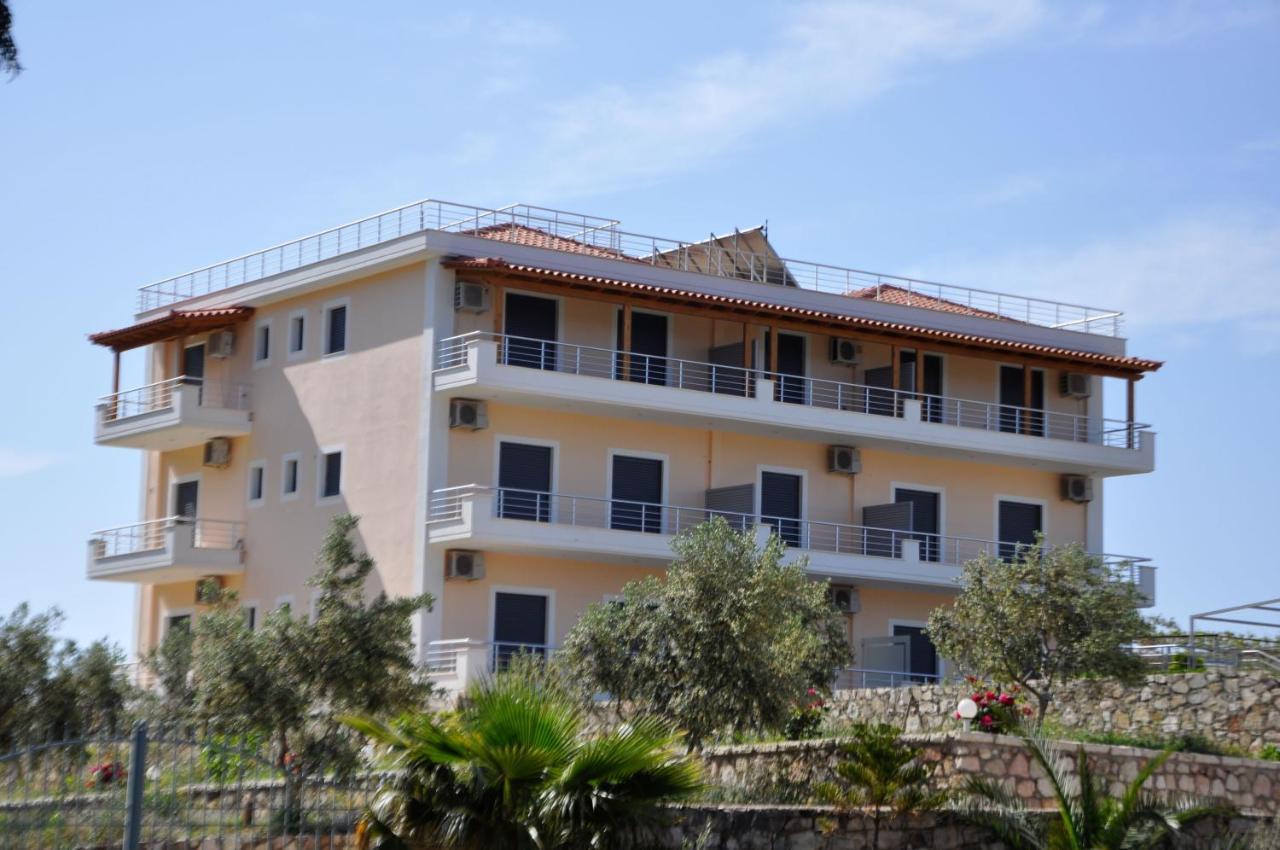 Belvedere Hotel & Suites Himare Exteriör bild