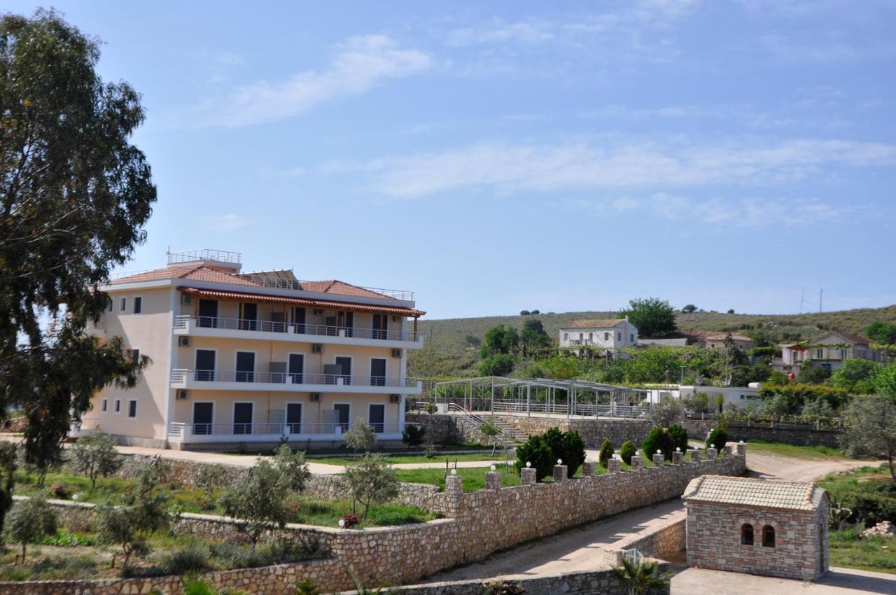 Belvedere Hotel & Suites Himare Exteriör bild