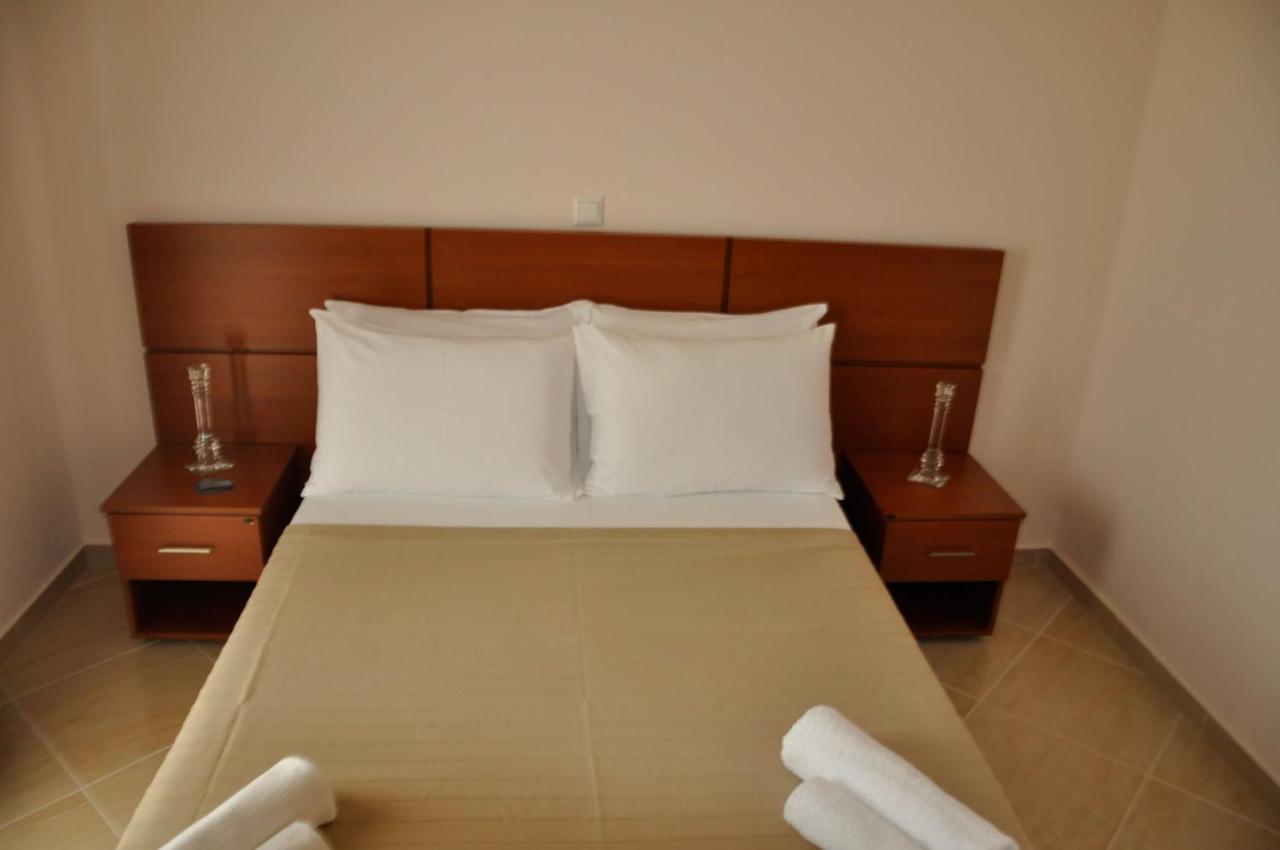 Belvedere Hotel & Suites Himare Exteriör bild