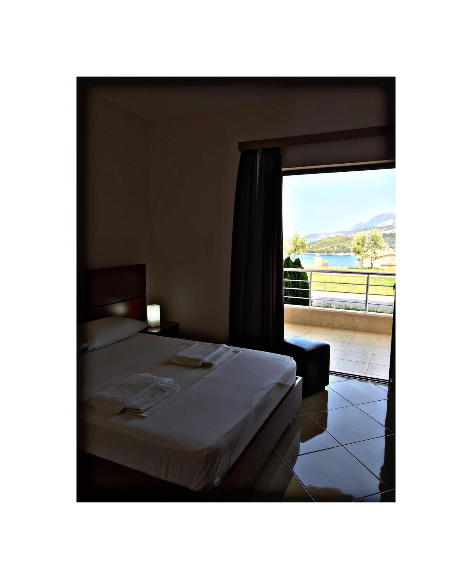 Belvedere Hotel & Suites Himare Exteriör bild