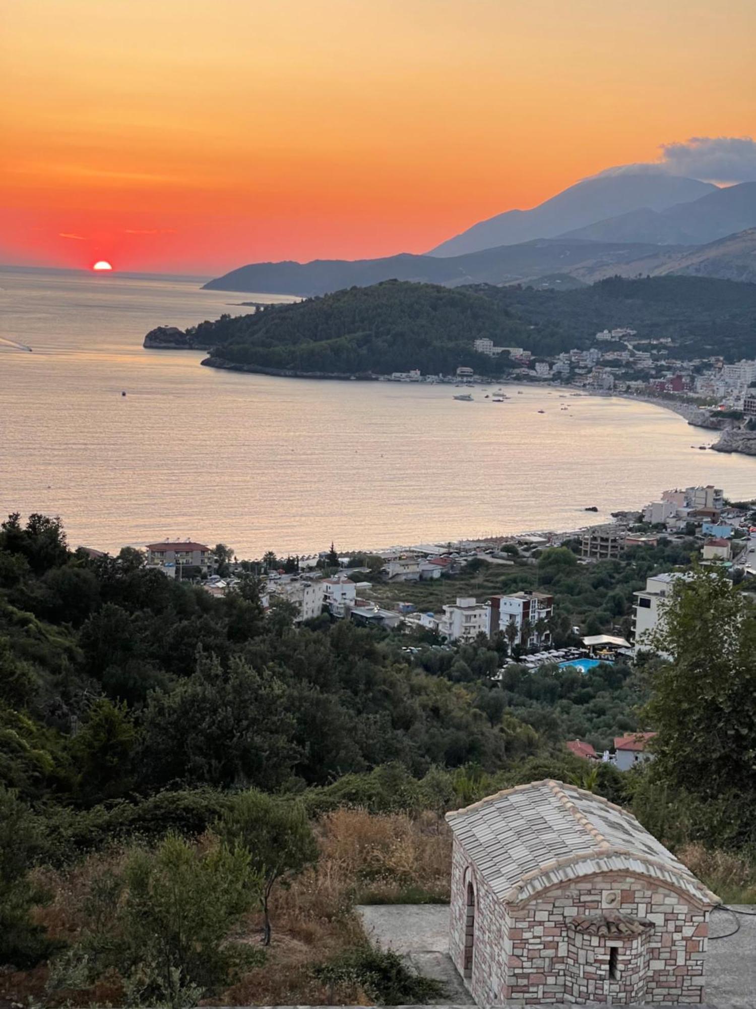 Belvedere Hotel & Suites Himare Exteriör bild