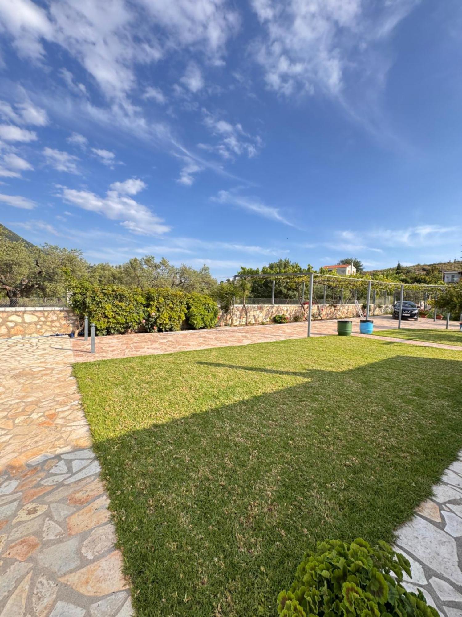 Belvedere Hotel & Suites Himare Exteriör bild